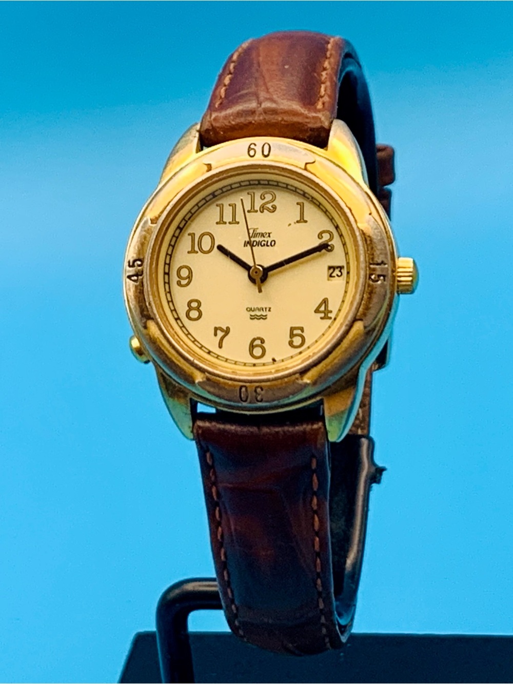 TIMEX Women’s Vintage 1996 Quartz Wristwatch Indiglo Date Display Works New Batt